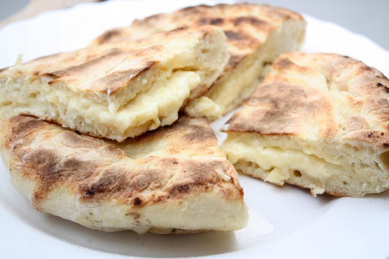 तबलिसी में खाचपुरी