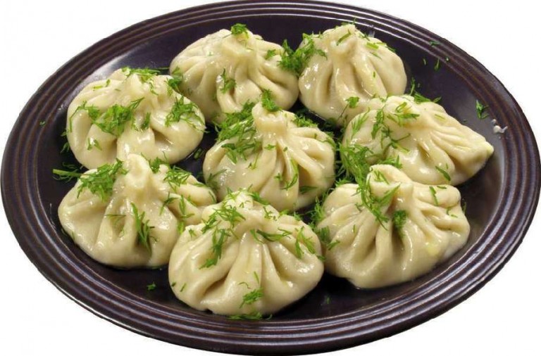 सुलागुनी चीज़ के साथ खिन्नाली