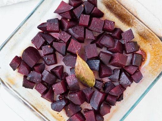 नरम होने तक बीट्स को बेक करें नरम होने तक बीट्स को बेक करें