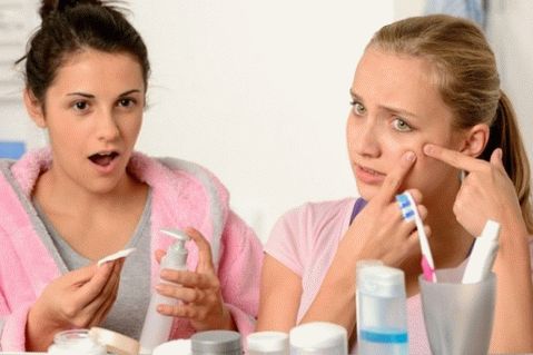 मॉइस्चराइजिंग फेस मास्क: तैयारी और उपयोग
