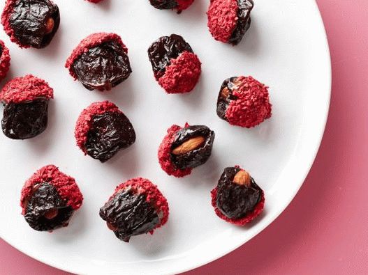Prunes क  स थ फ ट  उपय ग  Truffles