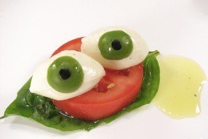 हैलोवीन Caprese सलाद