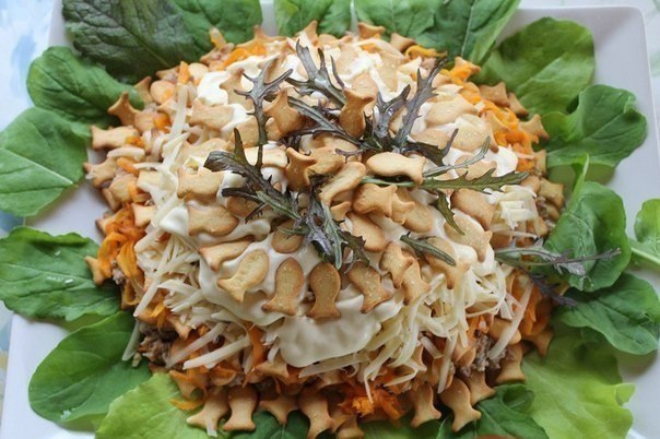 फिश क्रैकर सलाद