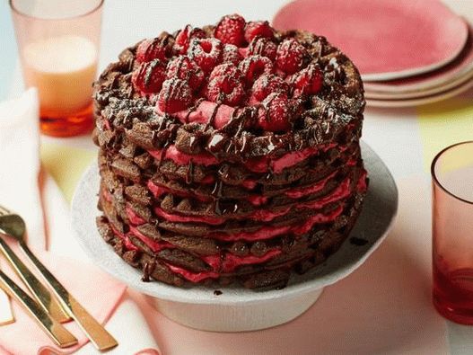 दही क्रीम के साथ चॉकलेट चॉकलेट वफ़ल केक