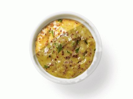 मांस के लिए फोटो मस्टर्ड सॉस