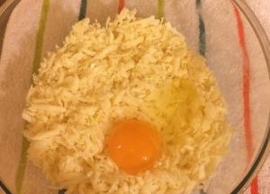 सलगुनी के साथ पकौड़ी